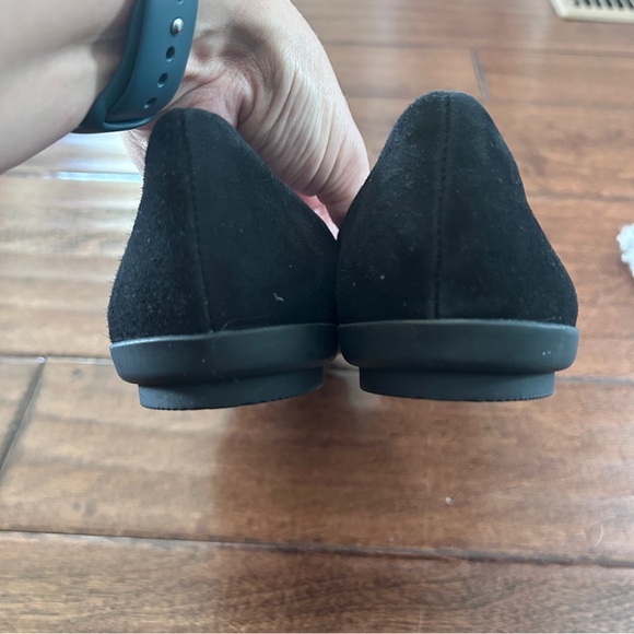 NEW Aerosoles Dillion Black Suede Slip-On Ruffled Flats Pointy Toe Shoes Sz 9 - Picture 6 of 9